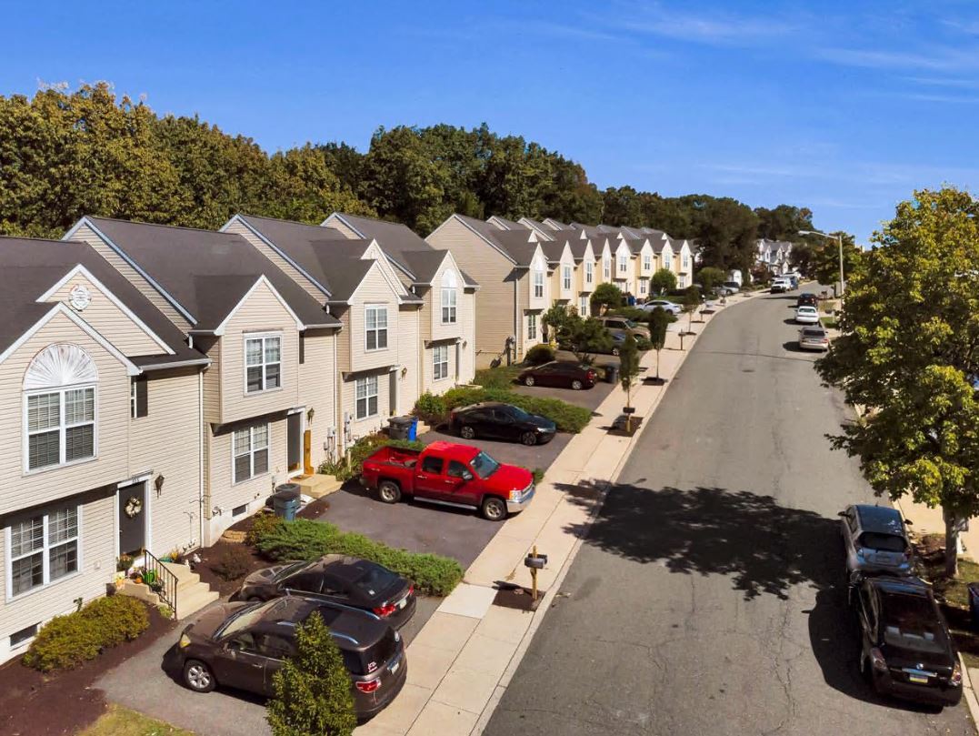 Foto principal - 527 Upland St