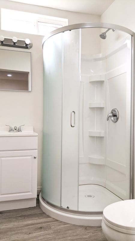 Building Photo - 1293 1/2 W 37th Dr