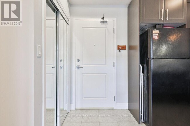 Photo du bâtiment - 5317 Upper Middle Rd