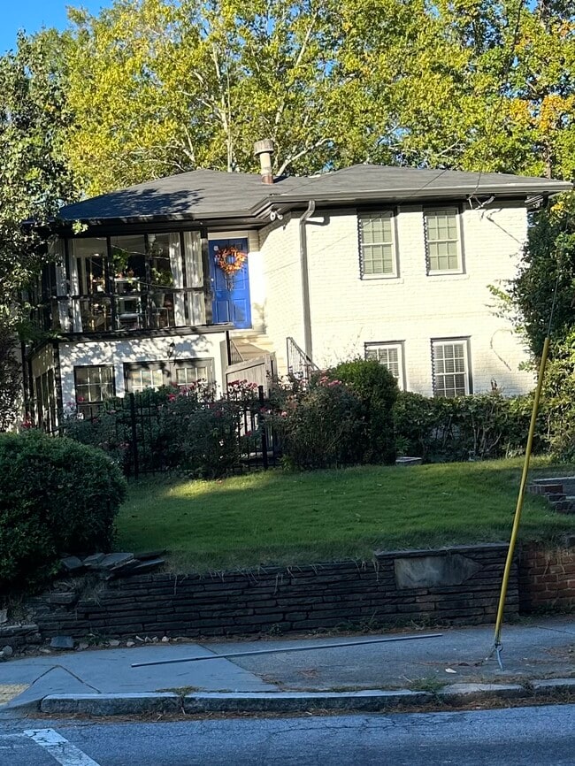 Front - 1732 Monroe Dr NE