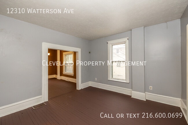 Foto del edificio - 12310 Watterson Ave