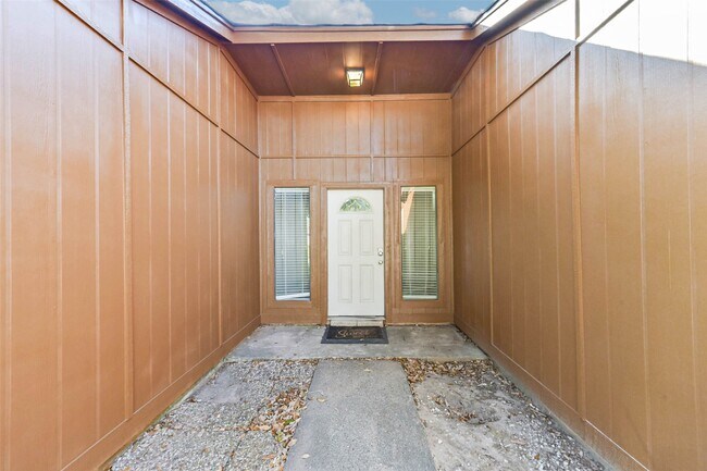 Foto del edificio - 2406 Pilgrims Bend Dr