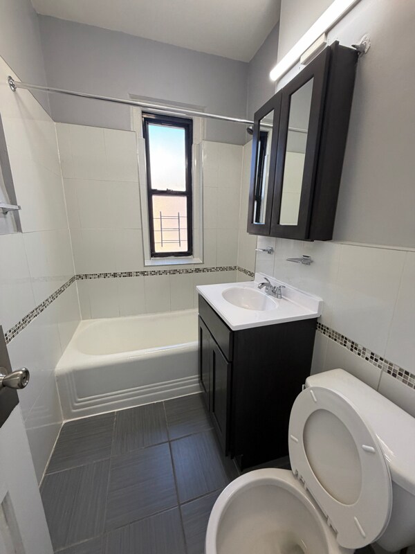 Building Photo - 33 S Munn Ave