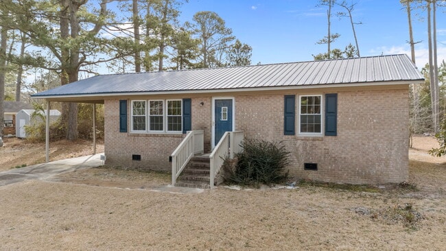 Building Photo - 904 Jennifer Ln