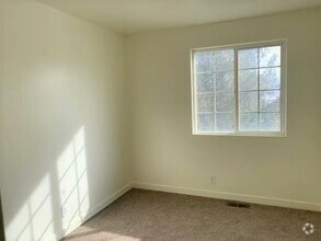 Building Photo - 3509 Forest Ct