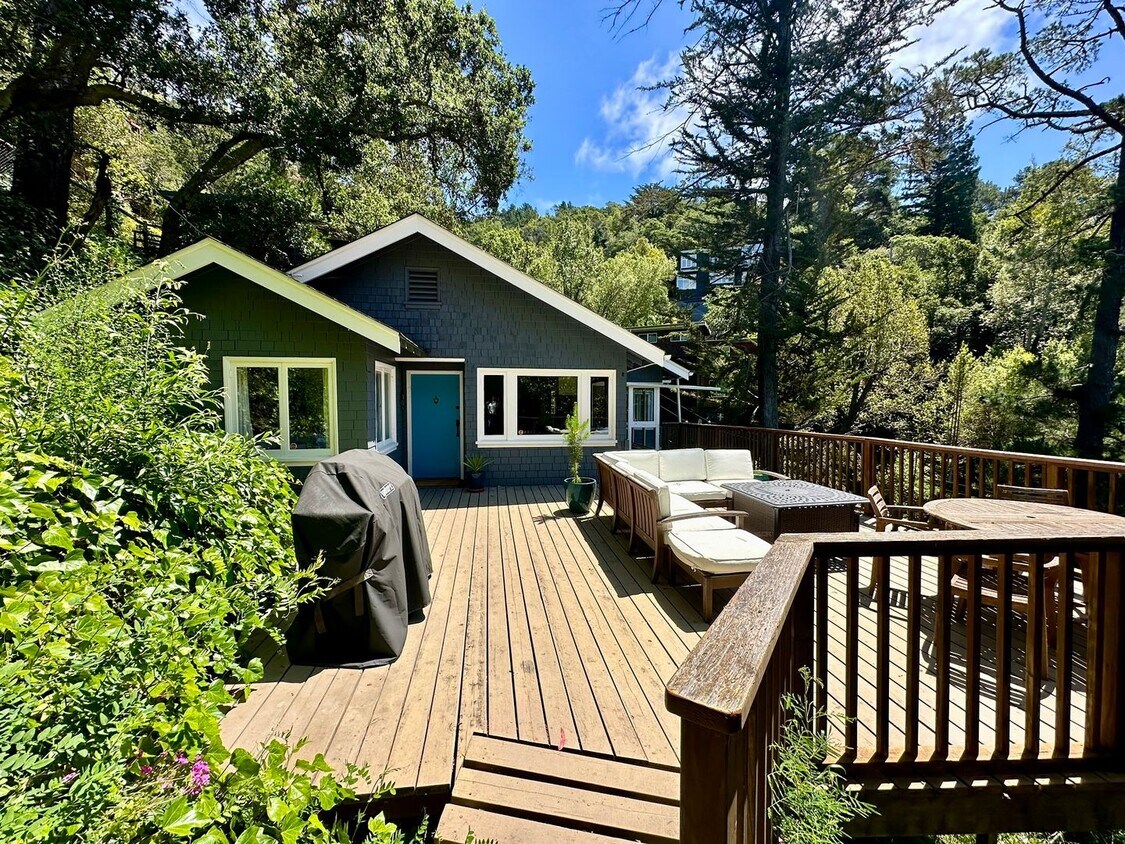Primary Photo - Charming Blithedale Canyon Cottage with Gr...