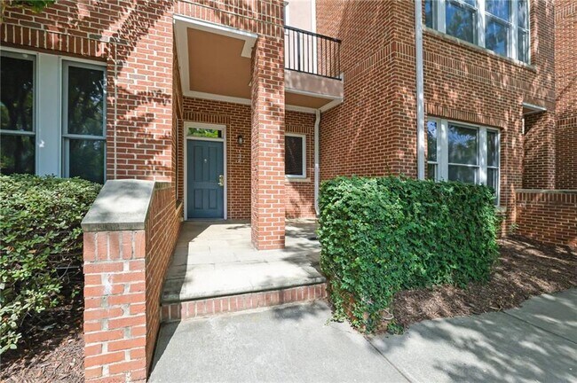 Foto del edificio - 745 Fountainhead Ln NE