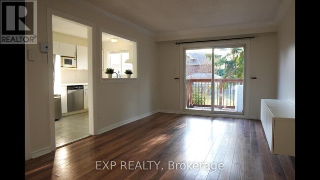 Building Photo - 2 White Abbey Park