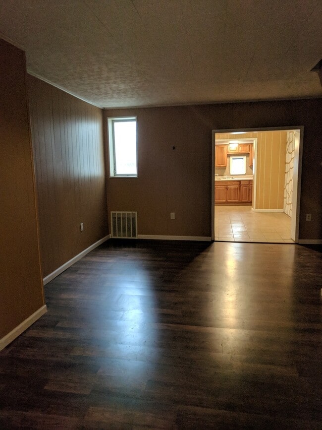 Building Photo - 3 bedroom 1 bath home for rent in Frankford