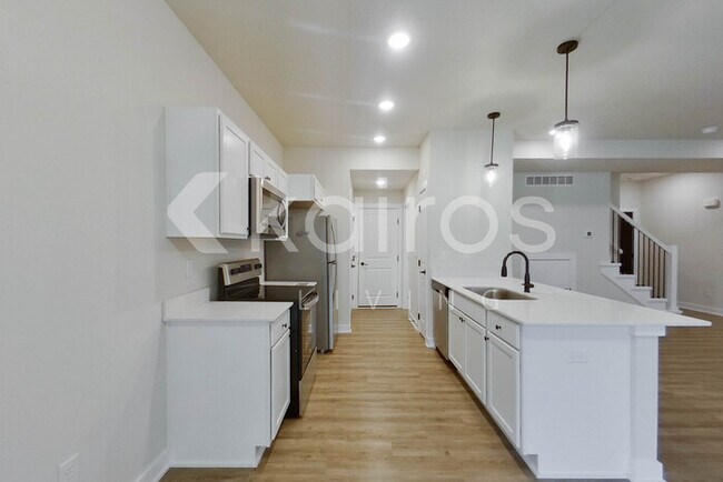 Foto del edificio - 6914 Bluebell Ct