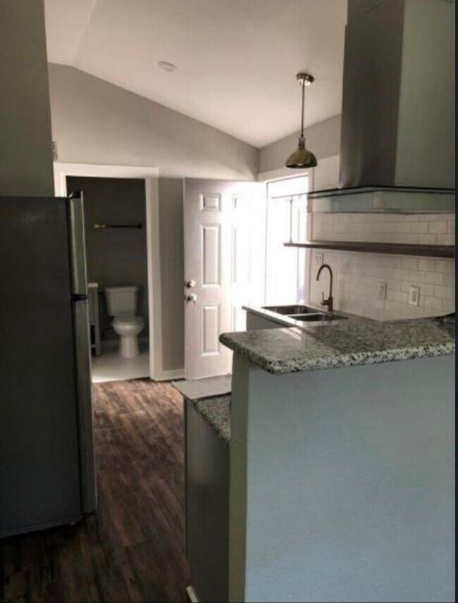 Foto del edificio - 4630 Woodside St