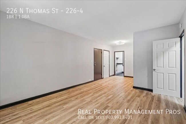 Foto del edificio - 226 N Thomas St