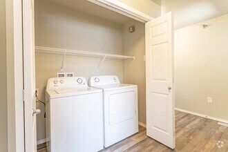 1BR, 1BA - 771 SF - The Ridge