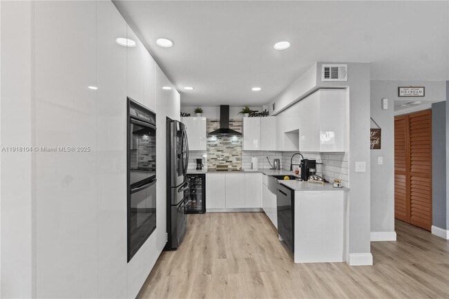 Foto del edificio - 8089 SW 18th Ct