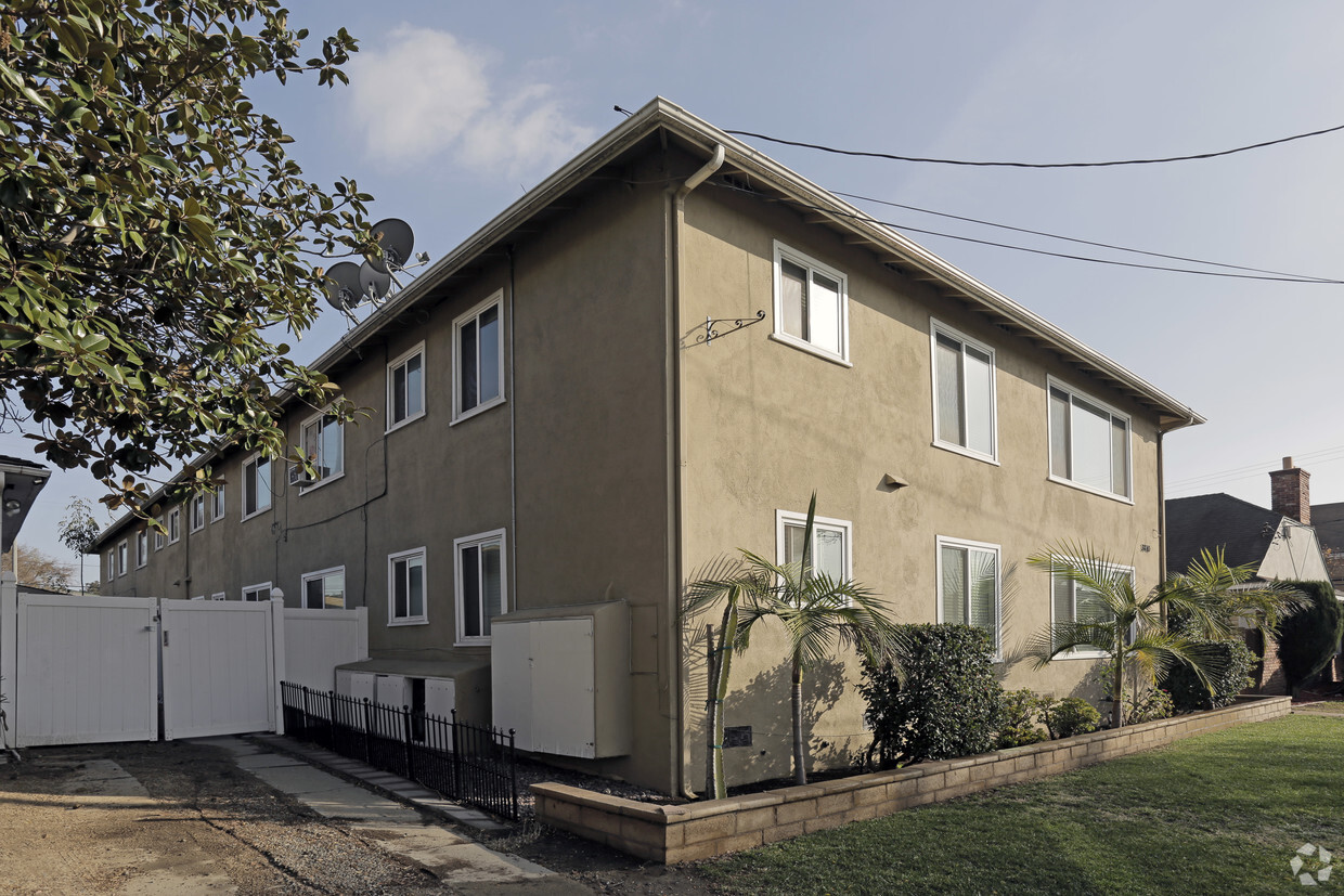 Foto del edificio - 3810 Marron Ave