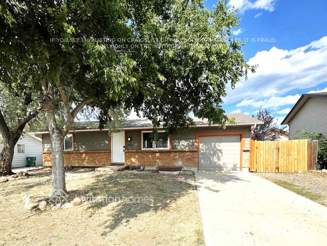 Building Photo - 387 Helena Cir