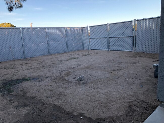 Building Photo - 14025 Smoketree St