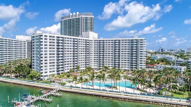 building located in the middle of south beach Miami - 1500 Bay Rd
