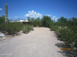 Building Photo - 2502 N Broken Arrow Trail