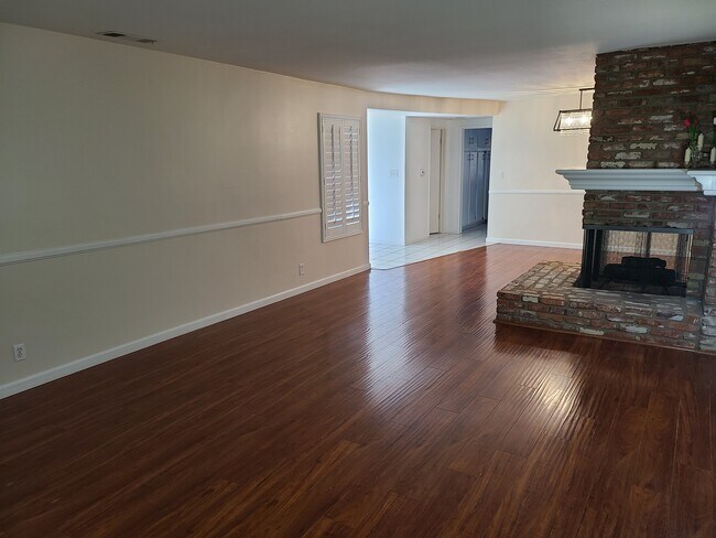 Foto del edificio - 19827 Arminta St