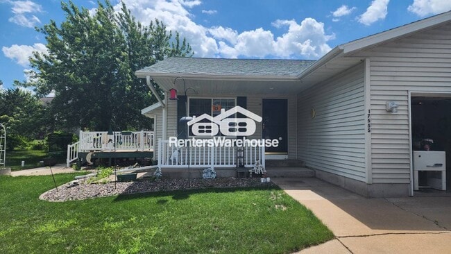 Building Photo - 17555 53rd Ave