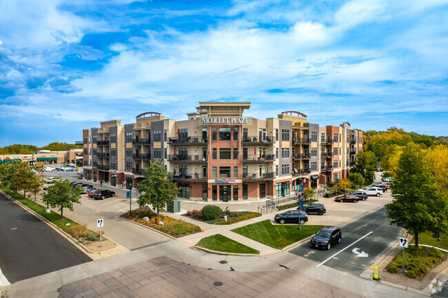 Building Photo - Nicollet Plaza