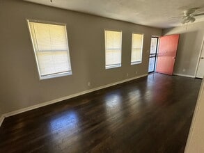 Building Photo - 4931 Kimball Ave