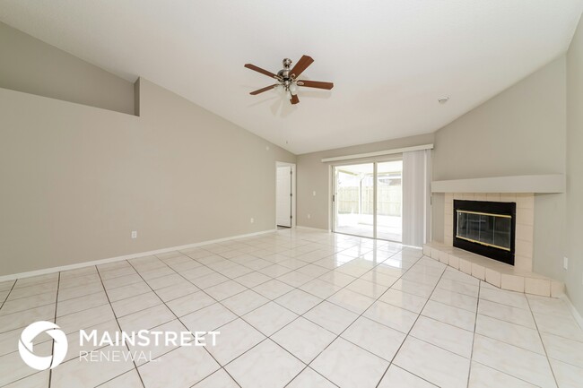 Foto del edificio - 1216 Grassy Meadow Pl