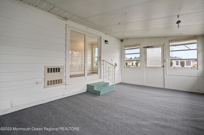 Building Photo - 491 Saint Thomas Drive