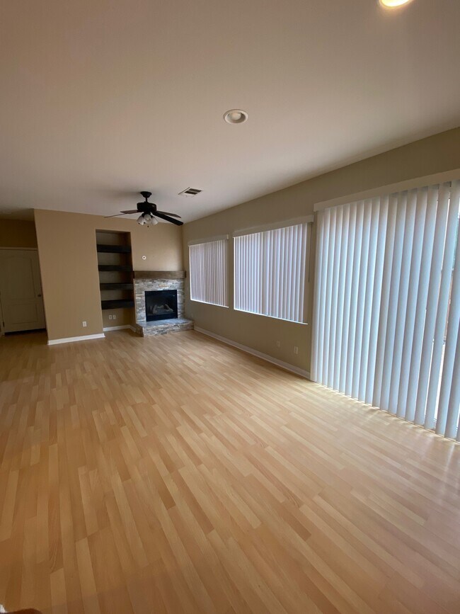 Building Photo - 4108 Verde View