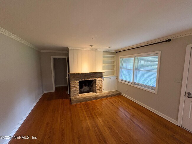 Foto del edificio - 4321 Sherwood Rd