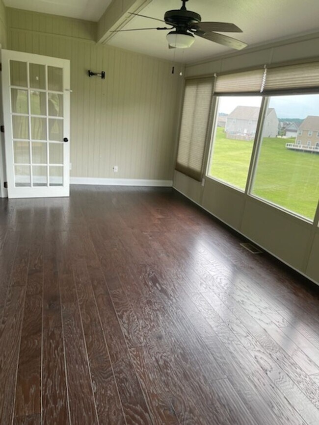 Foto del edificio - 2622 Vista Meadows Ln