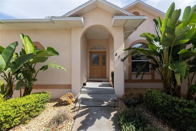 Foto del edificio - 816 Golf Island Dr