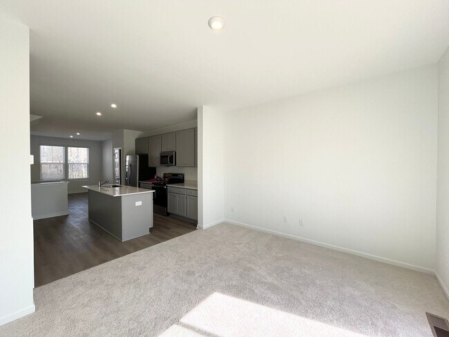 Foto del edificio - New Construction 2BD, 3BA Raleigh Townhome with Easy Access to Downtown Raleigh and Garner