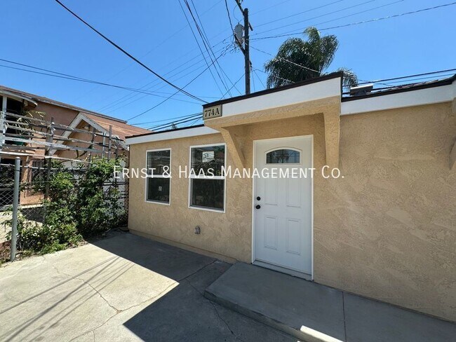 Building Photo - Charming 1 Studio Apartment in the Heart o...