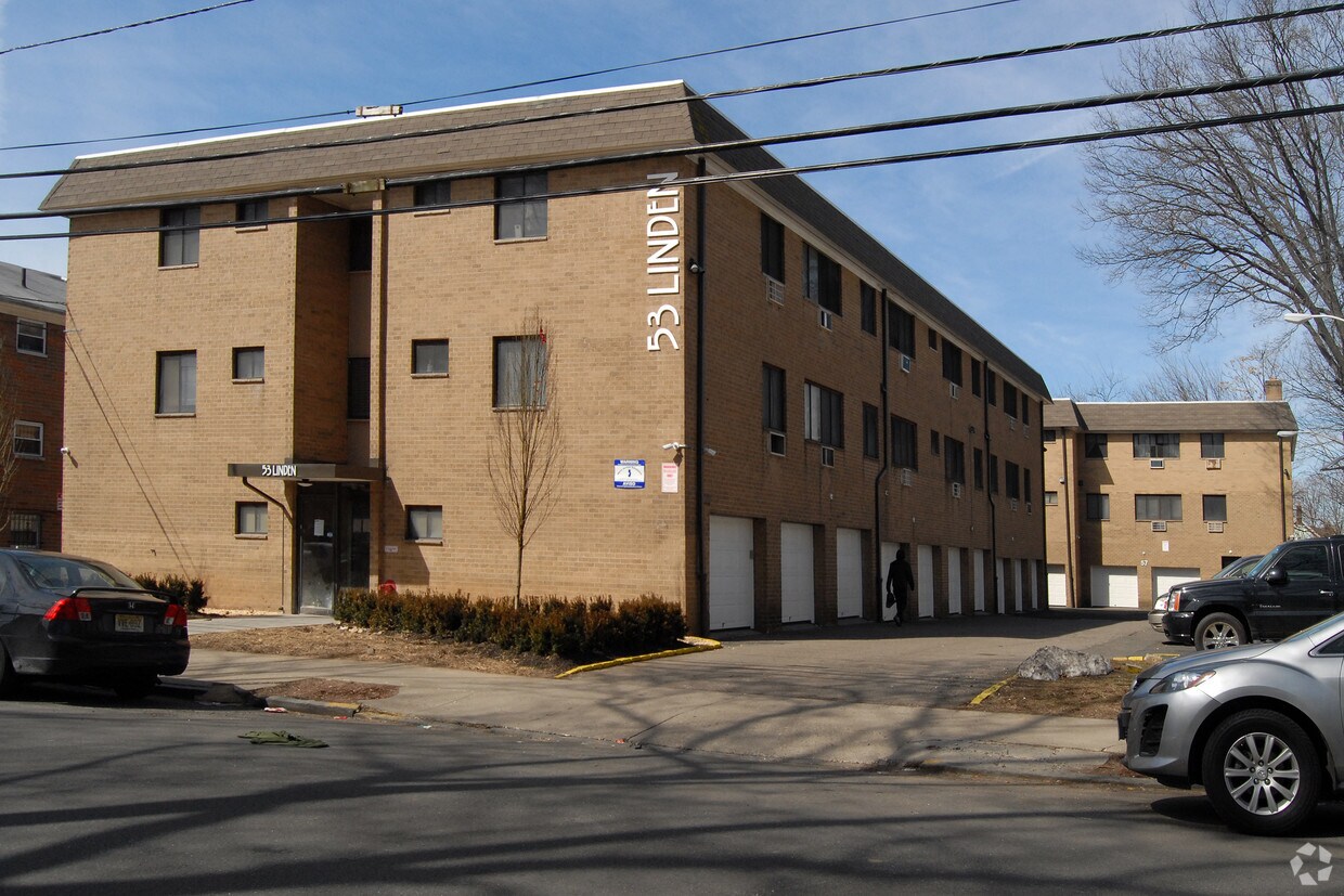 Building Photo - Linden Court Apartments
