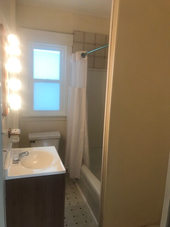 19 Muskingum St Unit 2, Depew, NY 14043 Apartments in Depew, NY