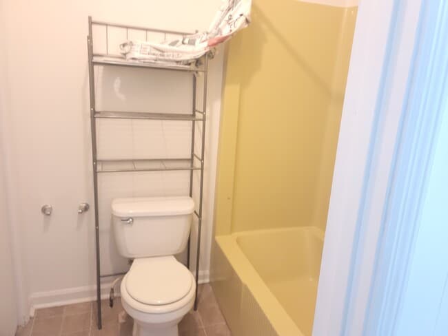 Foto del edificio - 404 Gwaltney Dr