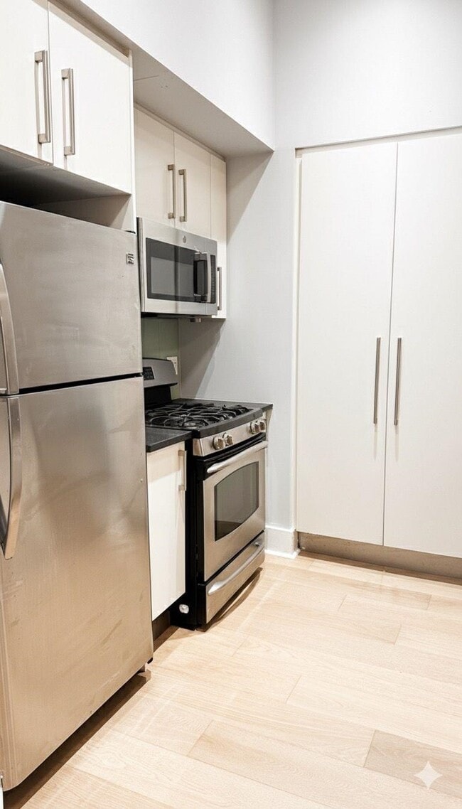 Building Photo - 4 BEACON Way