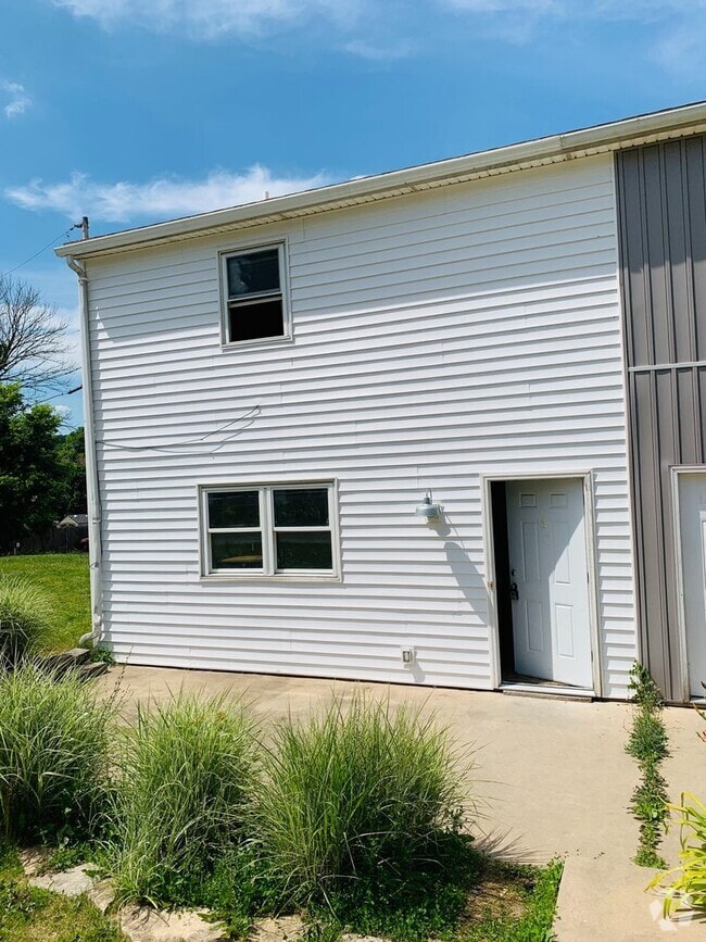 Building Photo - 15 Dunkle Ave