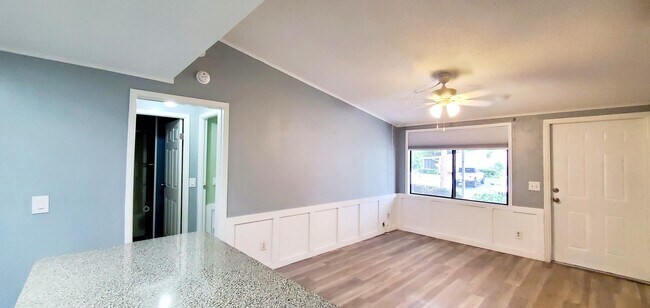 Foto del edificio - 560 7th Pl