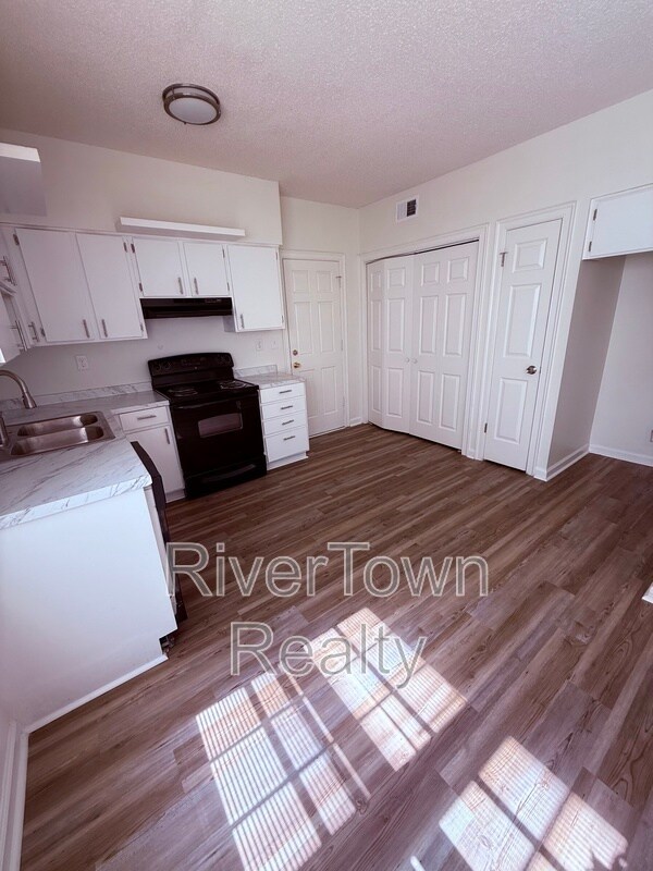 Foto del edificio - 4996 Woodberry Cove S