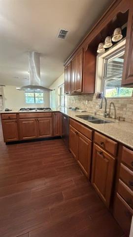 Foto del edificio - 13980 Red Wood Cir N