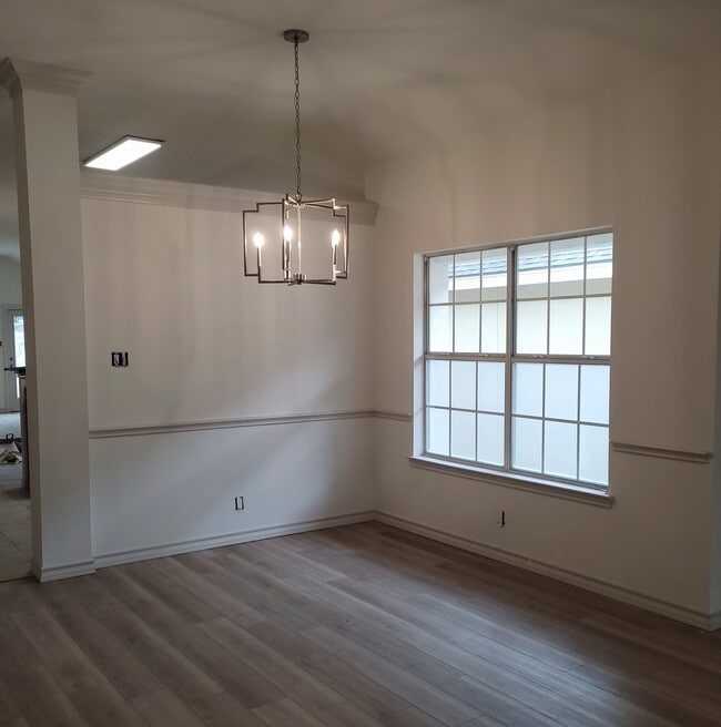 Building Photo - 1115 Thrush Ridge