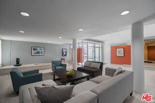 Foto del edificio - 4807 Woodley Ave