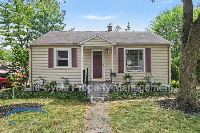Foto del edificio - 2052 Collingwood Ave SW