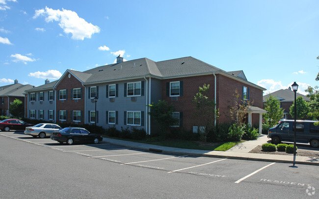 Building Photo - Broadway West Apartments