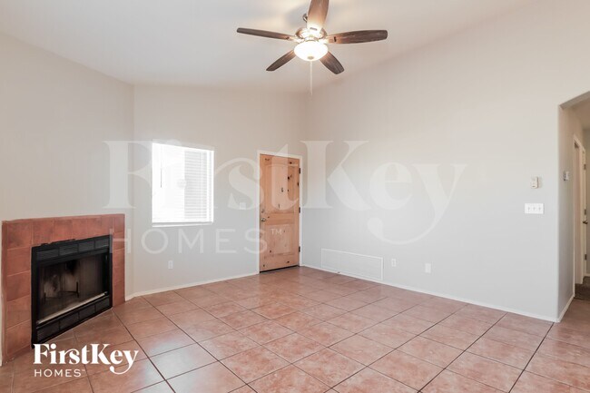 Foto del edificio - 3392 W Vía Campana De Oro