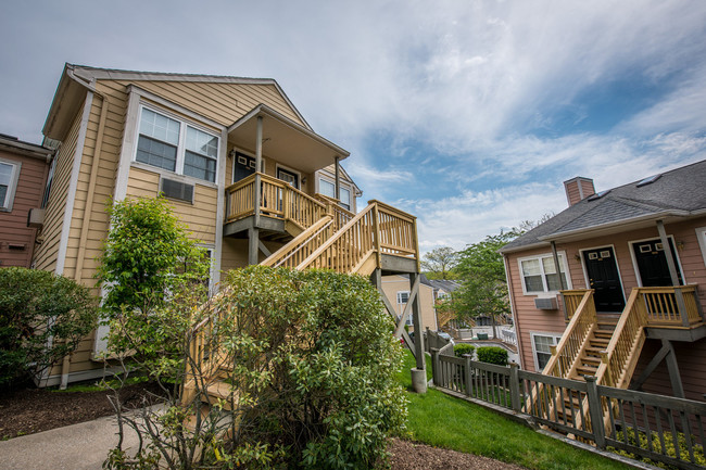 Tarrytown Waterfront Apartments