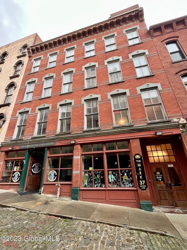 37 Maiden Ln Unit 4B, Albany, NY 12207 Room for Rent in Albany, NY